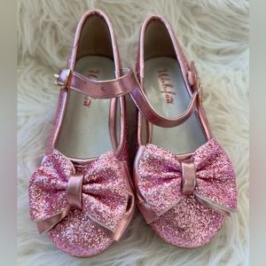 Glitter pink high heel shoes